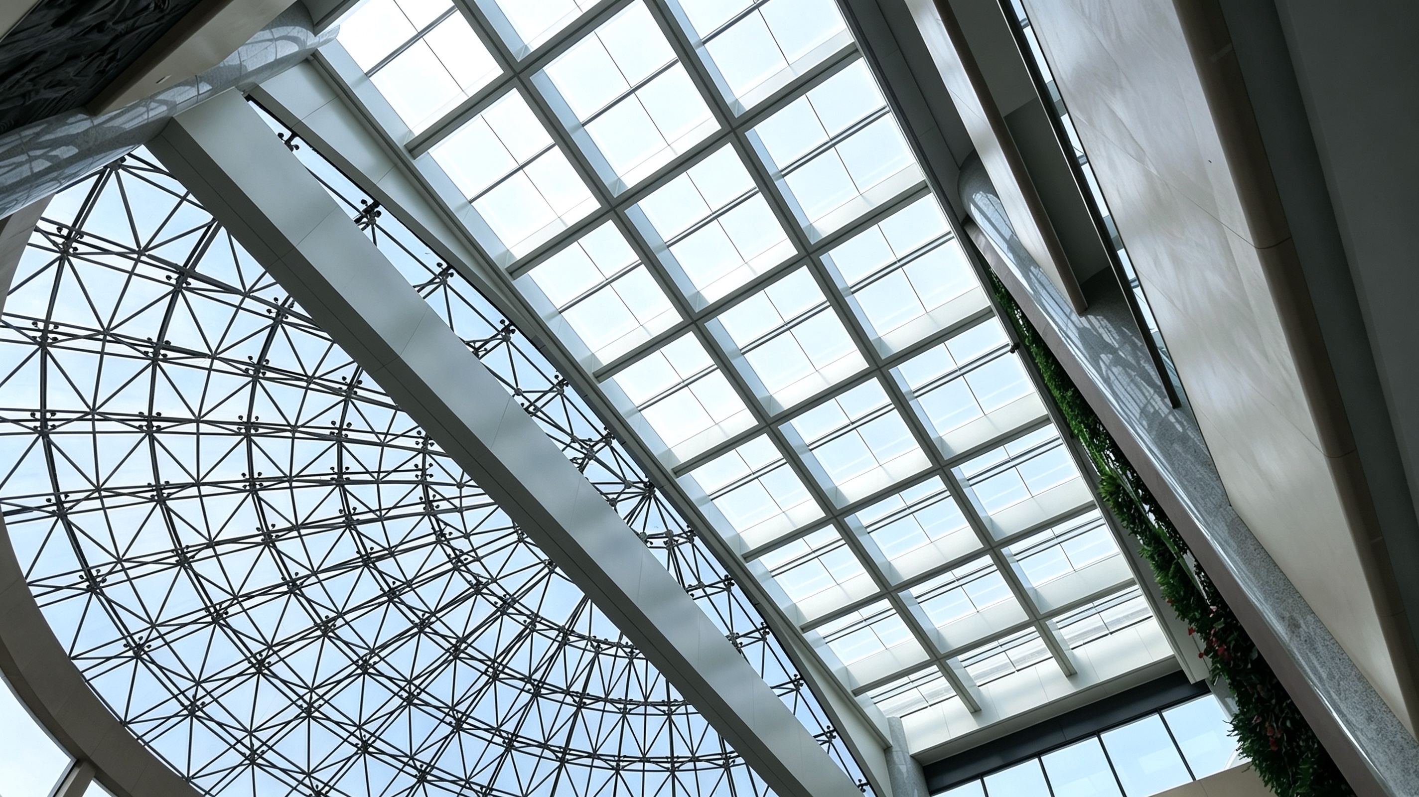 1784010140542203cdY5.jpg 兰迪钛金属真空玻璃采光顶.jpg