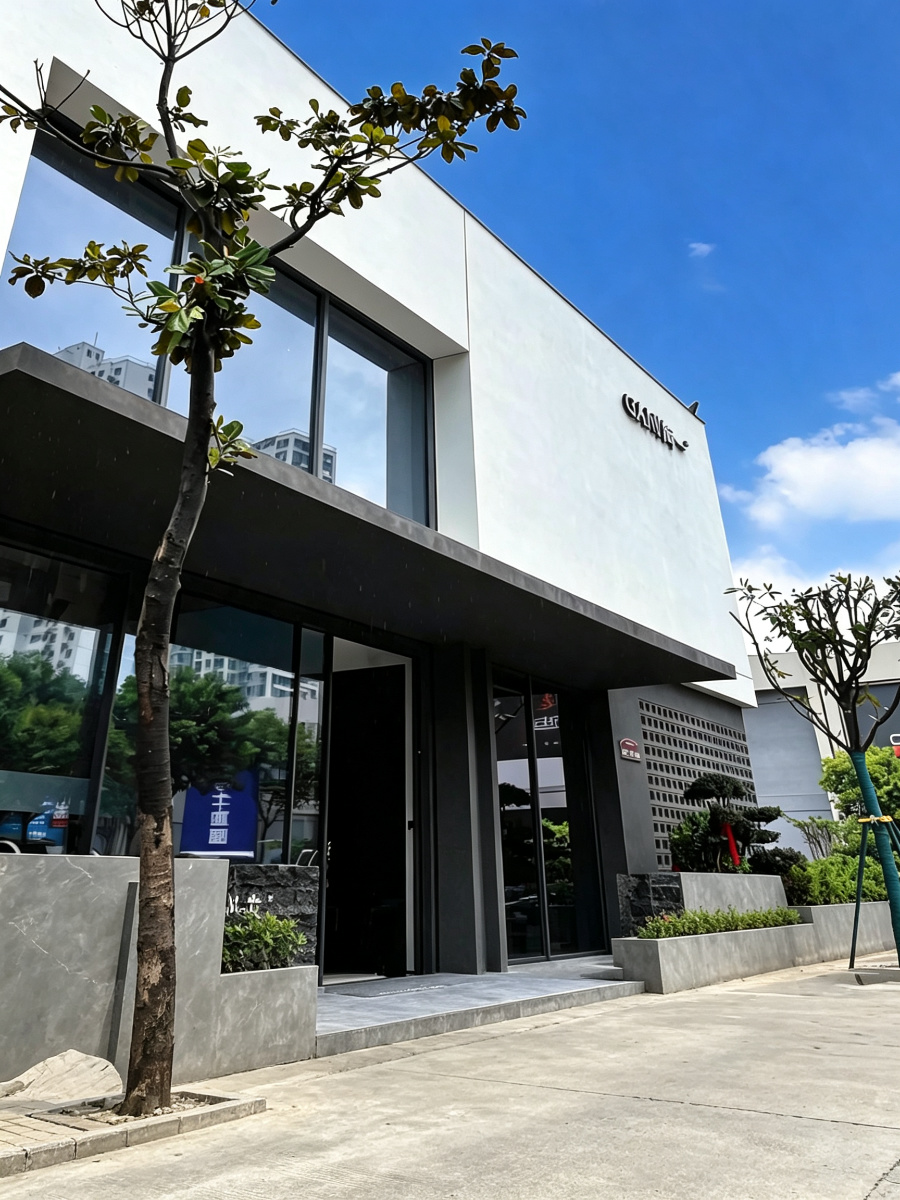 LandVac for showrooms